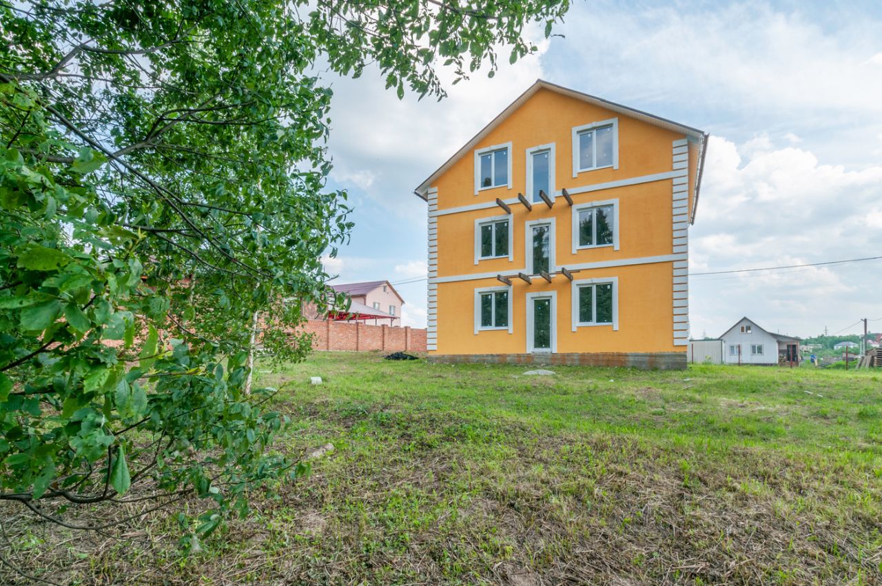 Продается3-этажныйдом,230м²