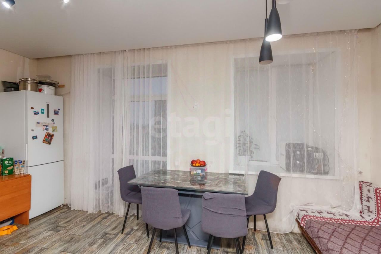 Дом в Тюменская область, Ишим ул. Карякина, 54 (148 м²)