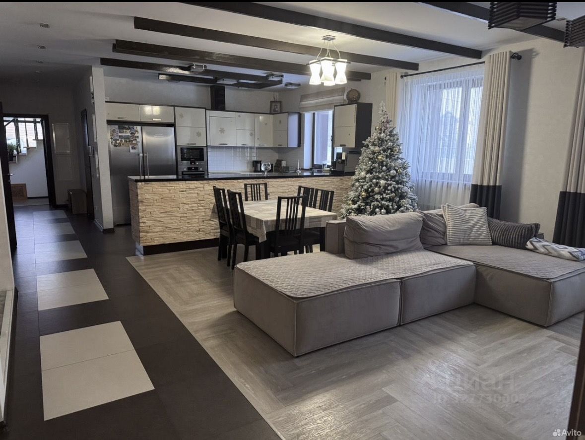 Дом в Ямало-Ненецкий АО, Ноябрьск ул. Интернационалистов, 33 (266 м²)