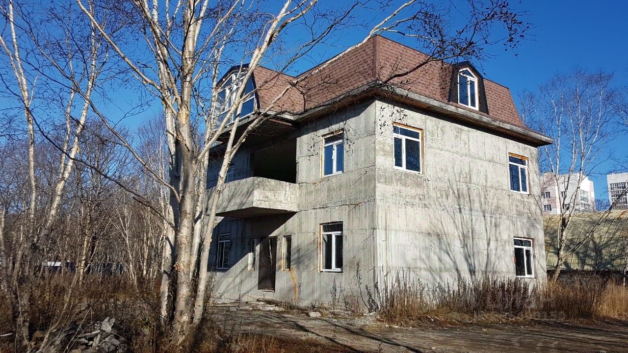 Купить дом на улице Ларина в городе Петропавловск-Камчатский, продажа домов  - база объявлений Циан. Найдено 3 объявления