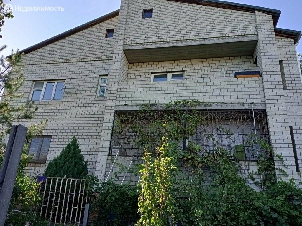 Купить дом в микрорайоне Увек в городе Саратов, продажа домов - база  объявлений Циан. Найдено 2 объявления