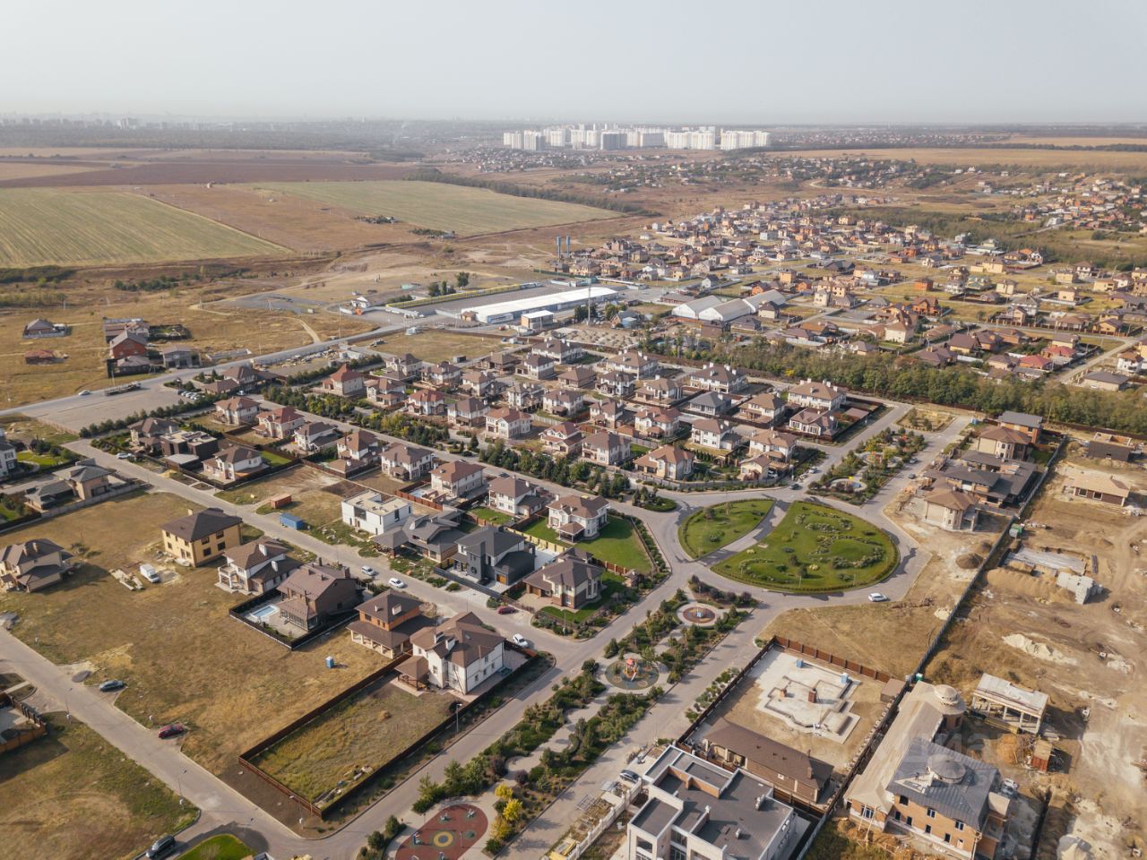 Купить дом в коттеджном поселке Ясная поляна в поселке Темерницкий, продажа  домов - база объявлений Циан. Найдено 13 объявлений