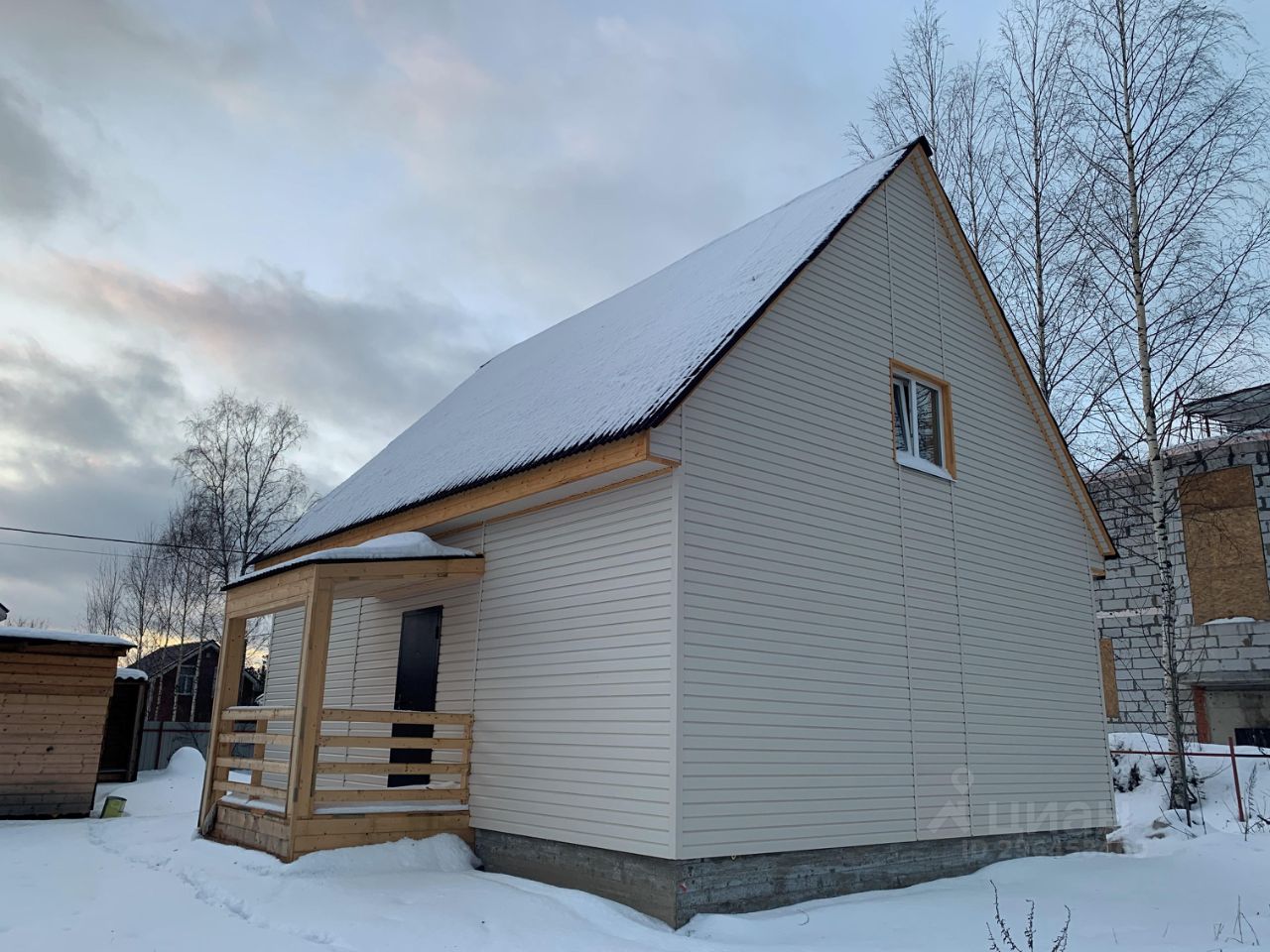 Купить дом рядом с озером в городском поселении Никольское Тосненского  района, продажа коттеджей с участком на берегу озера в городском поселении  Никольское Тосненского района. Найдено 7 объявлений.