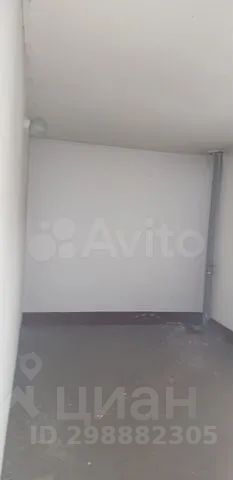 Продается гараж в Барнауле, площадь 15 кв.м. Без отделки. Просторное помещение, идеально для хранения автомобиля или вещей.