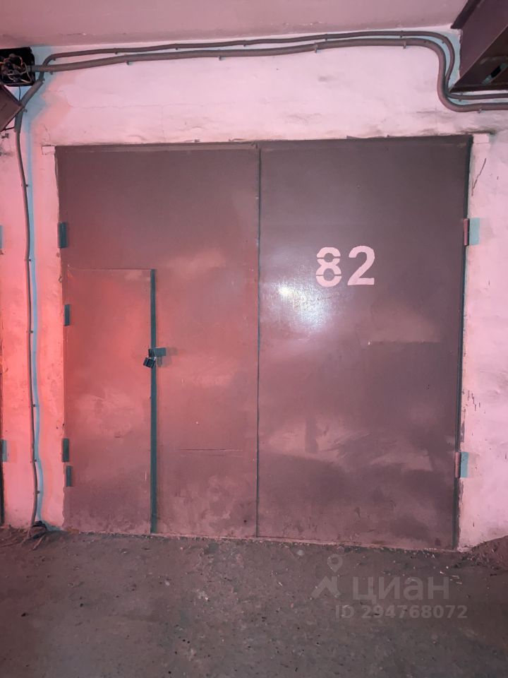 Продается гараж в Барнауле, площадь 17 кв.м. Без отделки. Надежные металлические ворота. Удобное расположение.