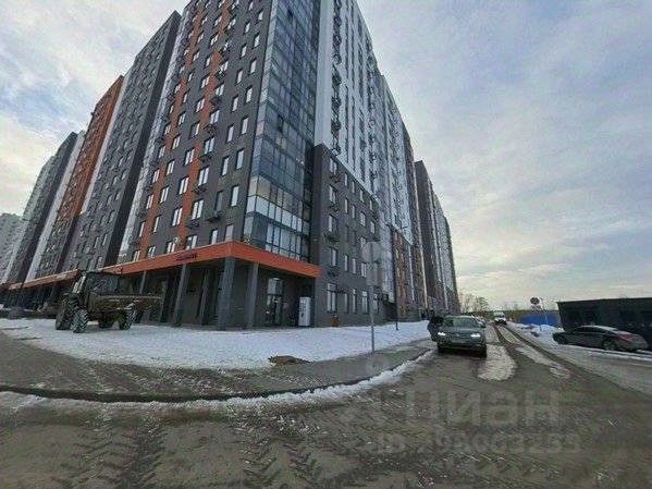 Продаю гараж 13.3м² ул. 3-я Нововатутинская, 8, Москва, НАО ...