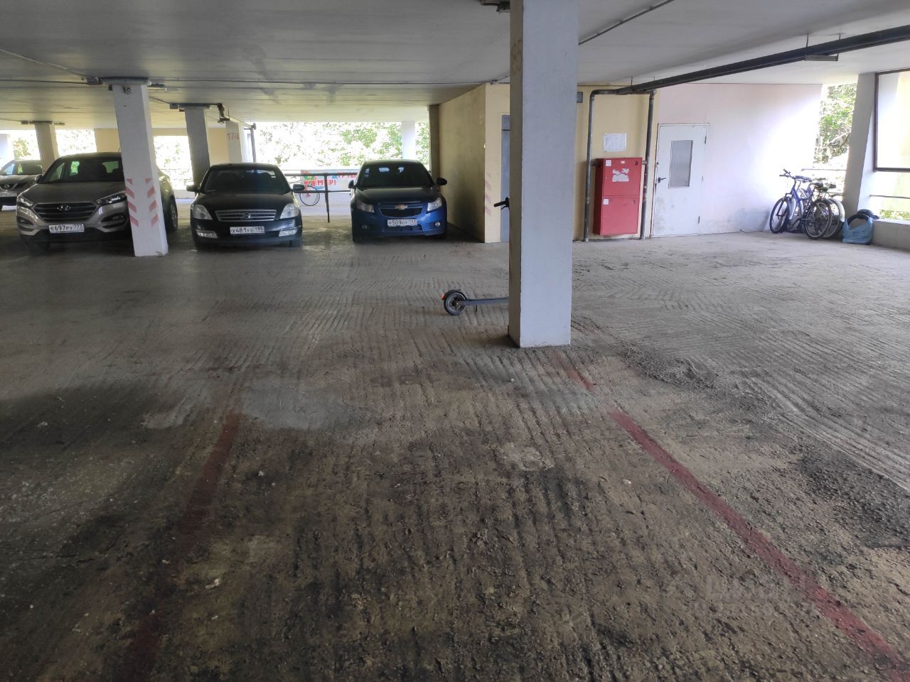 Сдаетсямашиноместо,15м²