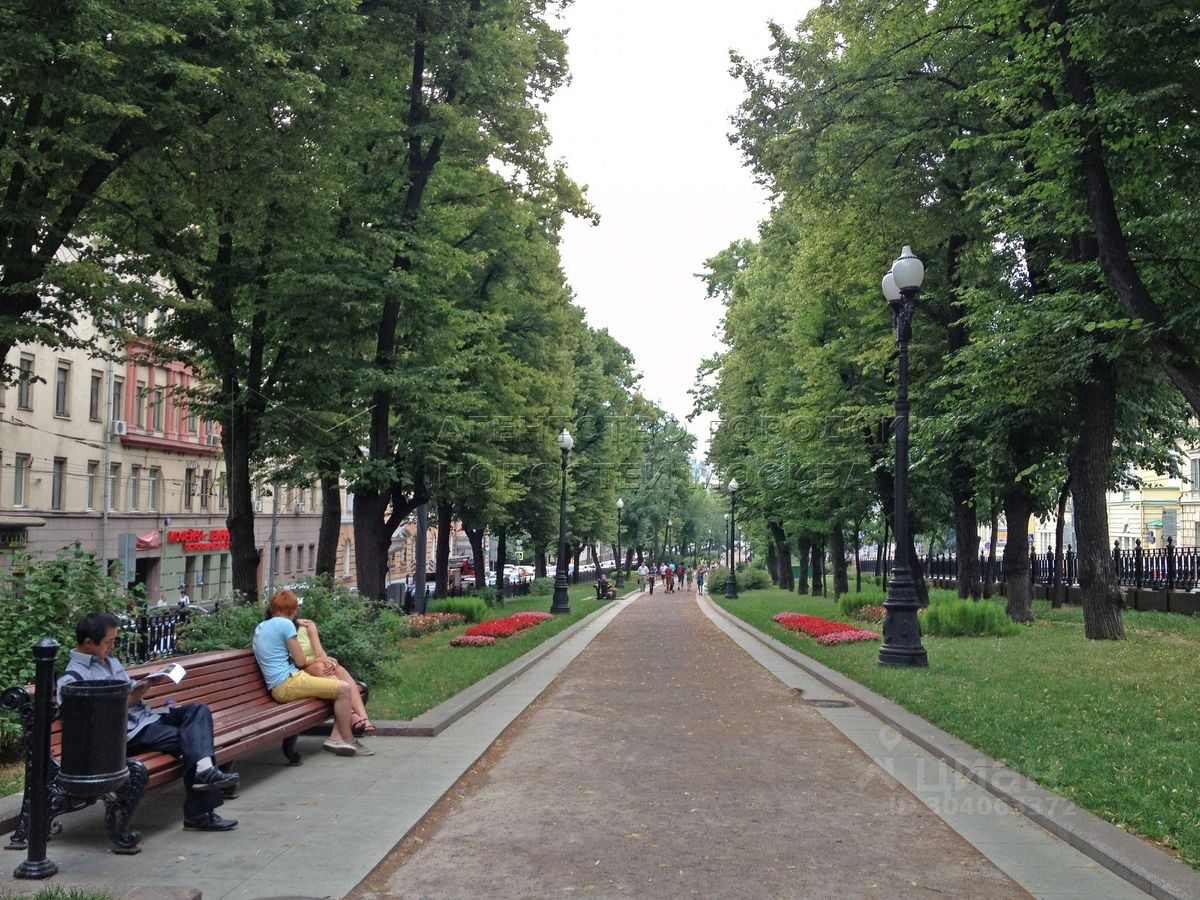 Снять комнату рядом с метро Трубная на длительный срок, аренда комнат  длительно на Циан. Найдено 2 объявления.