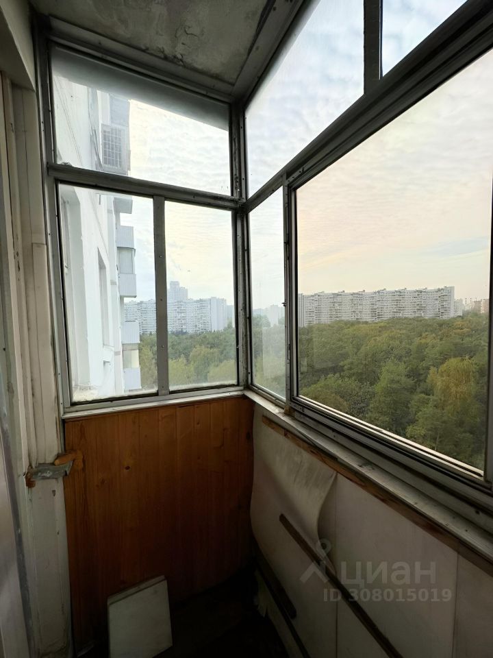 Комната, Москва