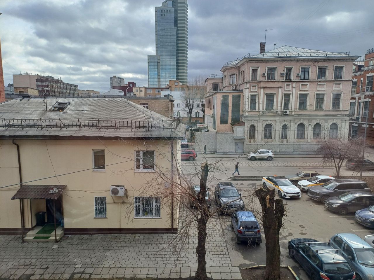 Комната, Москва