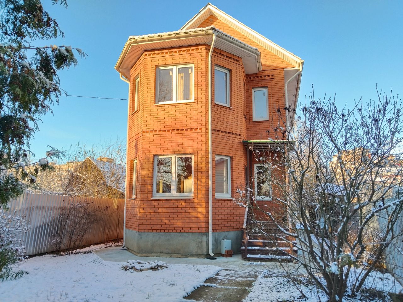 Продается3-этажныйкоттедж,147м²