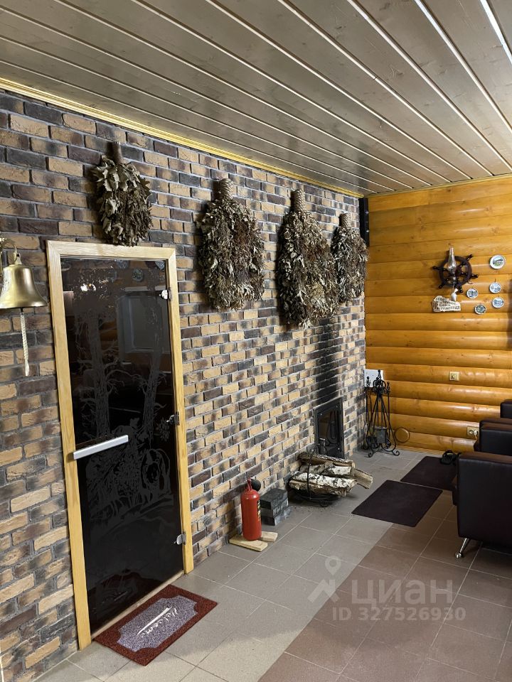 Коттедж в Ямало-Ненецкий АО, Новый Уренгой СМП-700 мкр, проезд Майский, 6 (273 м²)