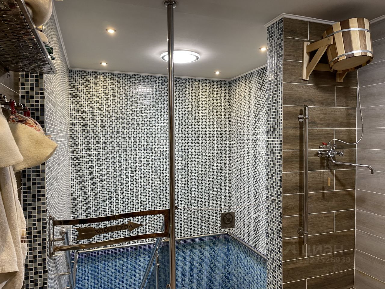 Коттедж в Ямало-Ненецкий АО, Новый Уренгой СМП-700 мкр, проезд Майский, 6 (273 м²)