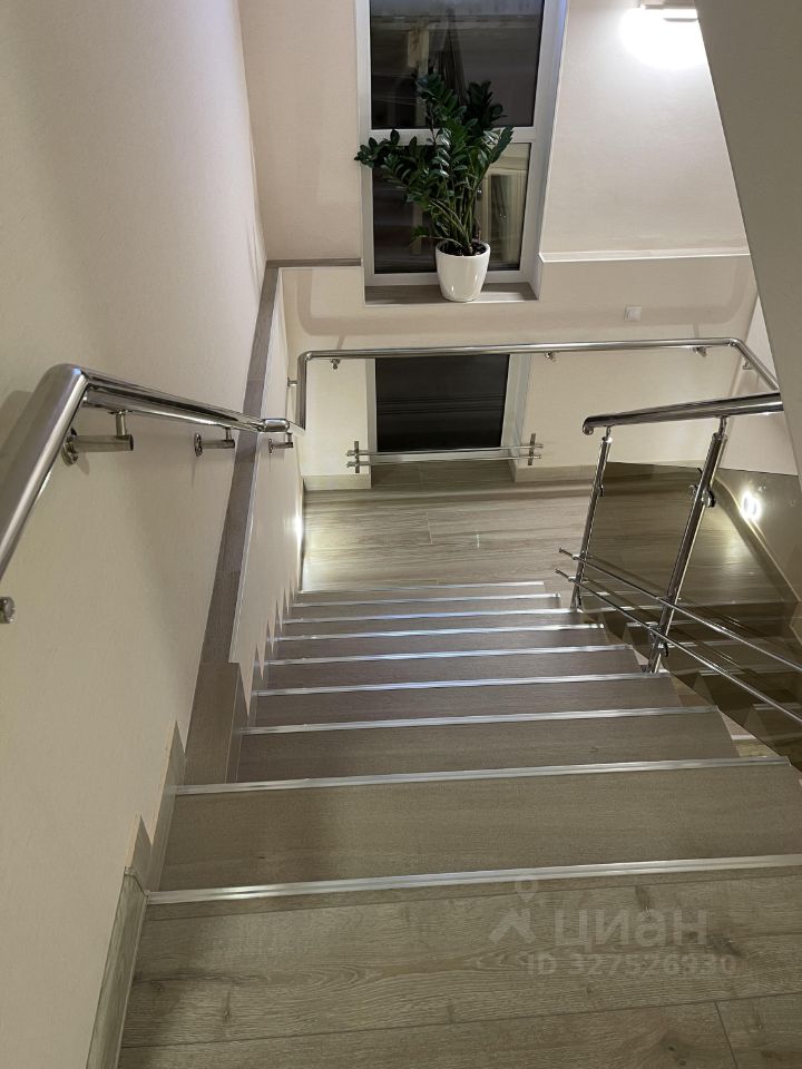 Коттедж в Ямало-Ненецкий АО, Новый Уренгой СМП-700 мкр, проезд Майский, 6 (273 м²)