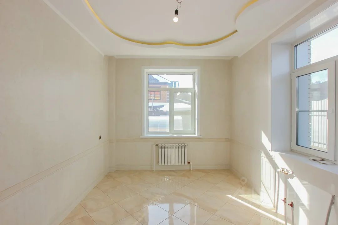 Коттедж в Бурятия, Улан-Удэ ул. Серебряная (272 м²)