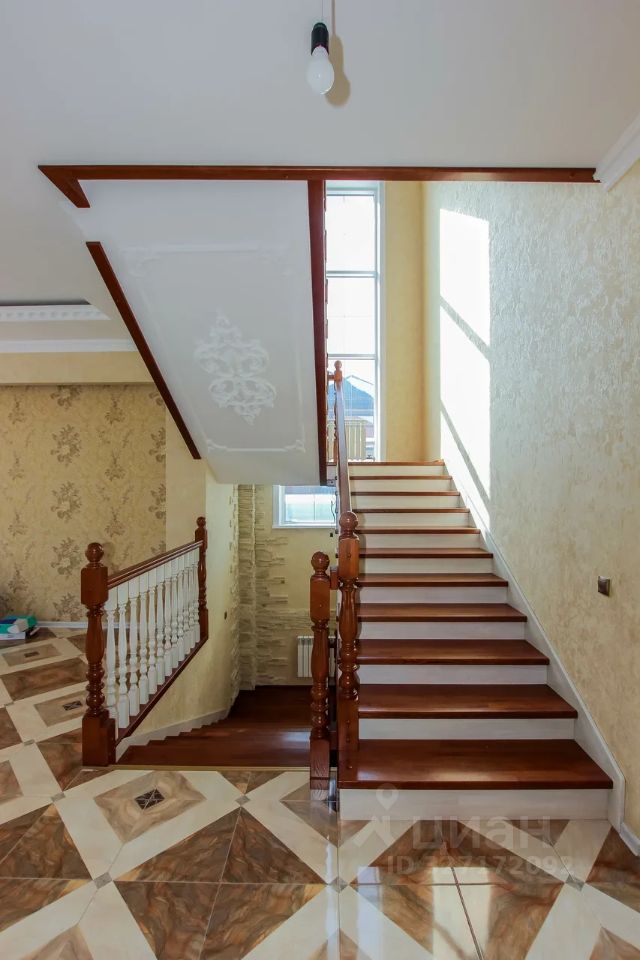 Коттедж в Бурятия, Улан-Удэ ул. Серебряная (272 м²)