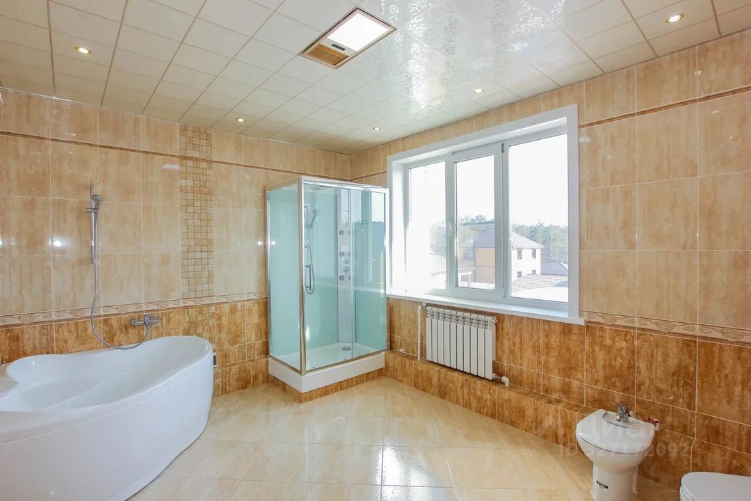 Коттедж в Бурятия, Улан-Удэ ул. Серебряная (272 м²)