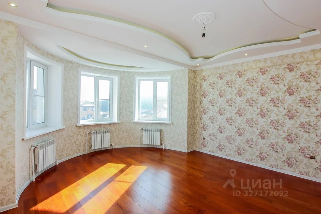 Коттедж в Бурятия, Улан-Удэ ул. Серебряная (272 м²)