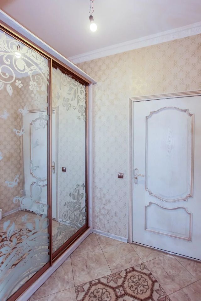 Коттедж в Бурятия, Улан-Удэ ул. Серебряная (272 м²)