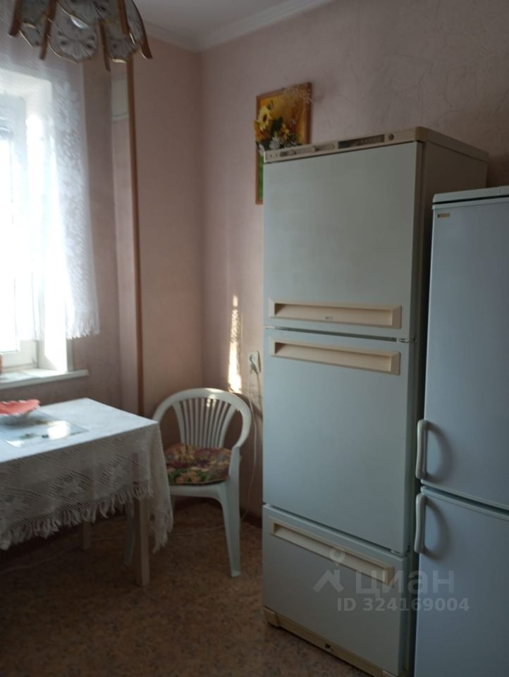 2-к кв. Кемеровская область, Прокопьевск Тырган мкр, 10-й мкр, 5 (50.1 м²)