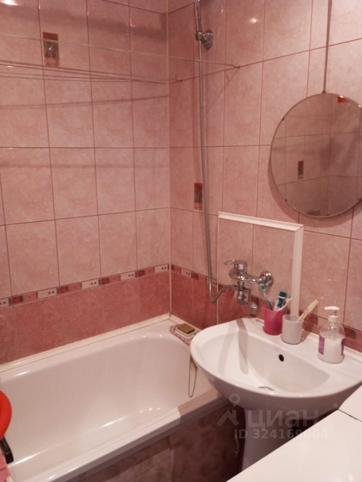 2-к кв. Кемеровская область, Прокопьевск Тырган мкр, 10-й мкр, 5 (50.1 м²)