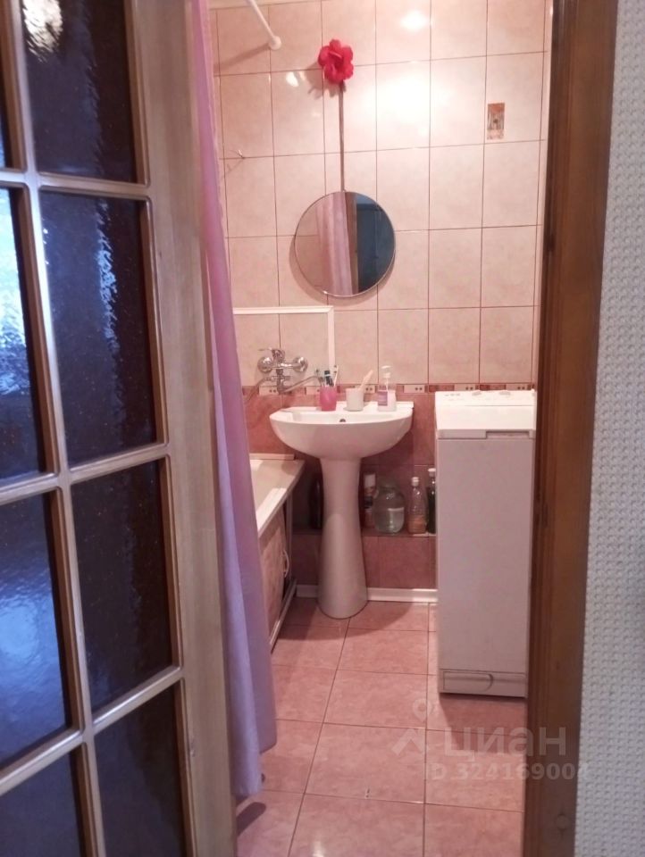 2-к кв. Кемеровская область, Прокопьевск Тырган мкр, 10-й мкр, 5 (50.1 м²)