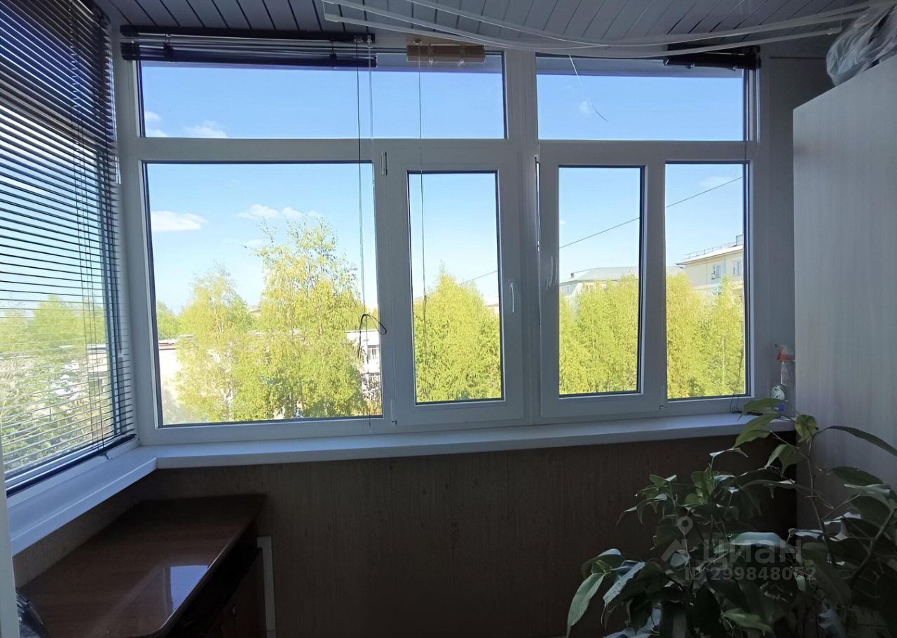 2-к кв. Ханты-Мансийский АО, Радужный 3-й мкр, 20 (47.0 м²)