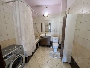 3-комн.кв., 141 м², этаж 3