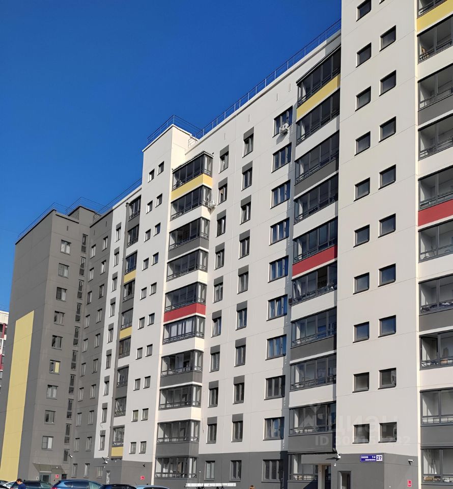 Сдам трехкомнатную квартиру 64м² 27, Курган, Курганская область, Заозерный  жилой район, 7-й микрорайон - база ЦИАН, объявление 303151232