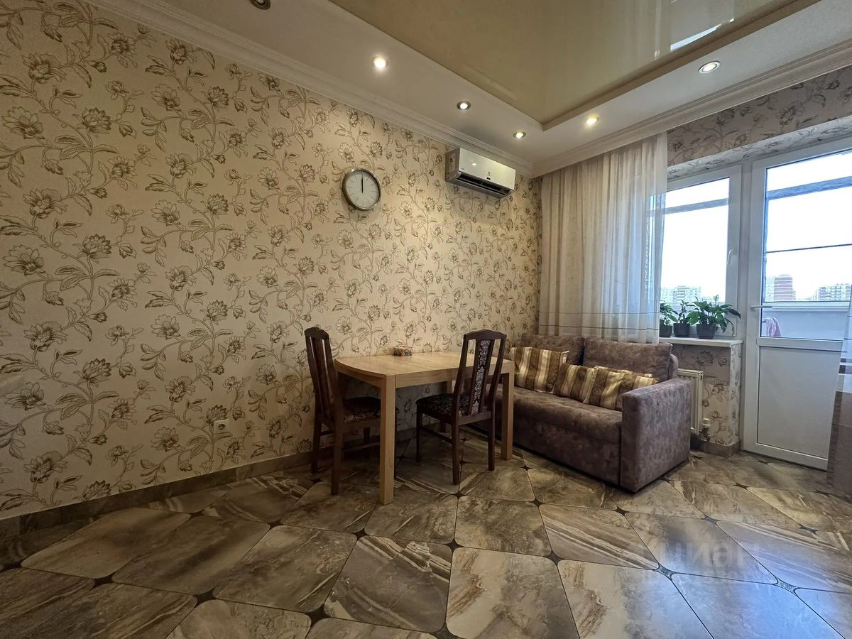 2-комн. кв., Прикубанский, Краснодар