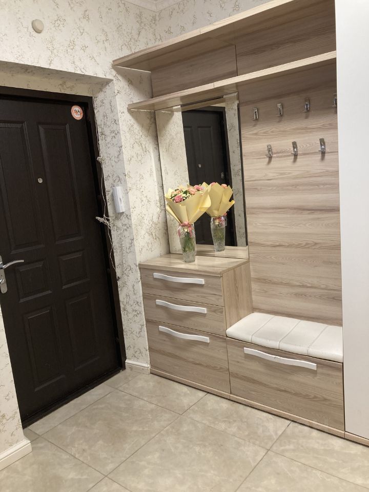 3-к кв. Хакасия, Абакан ул. Авиаторов, 4 (82.5 м²)