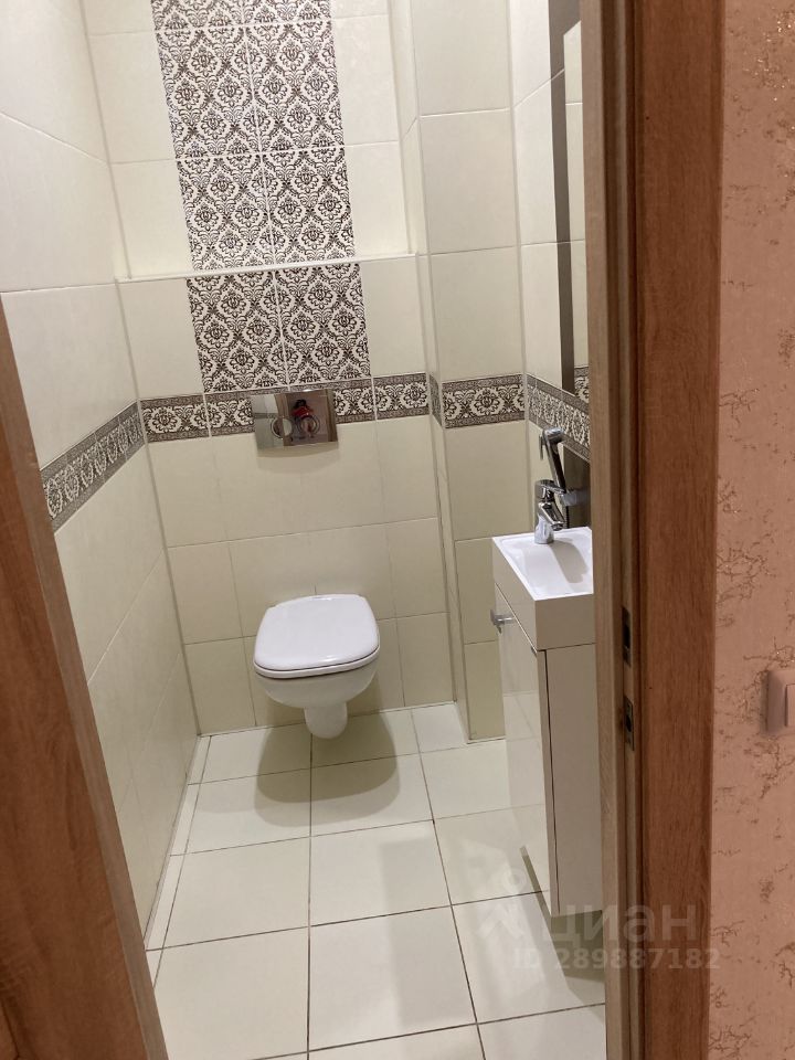 3-к кв. Хакасия, Абакан ул. Авиаторов, 4 (82.5 м²)