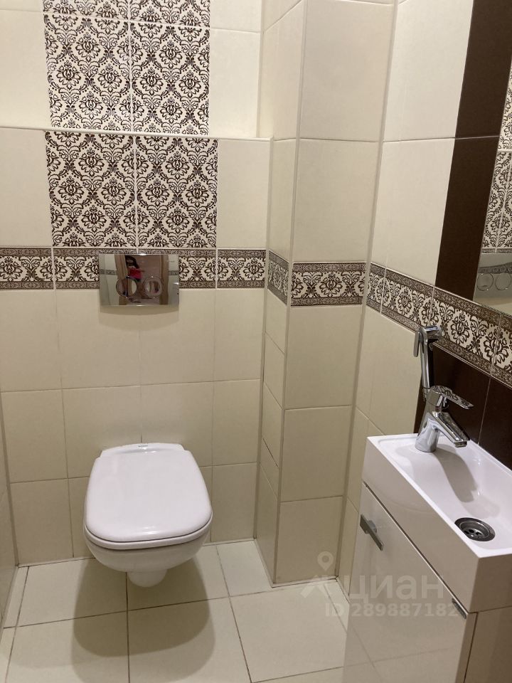 3-к кв. Хакасия, Абакан ул. Авиаторов, 4 (82.5 м²)