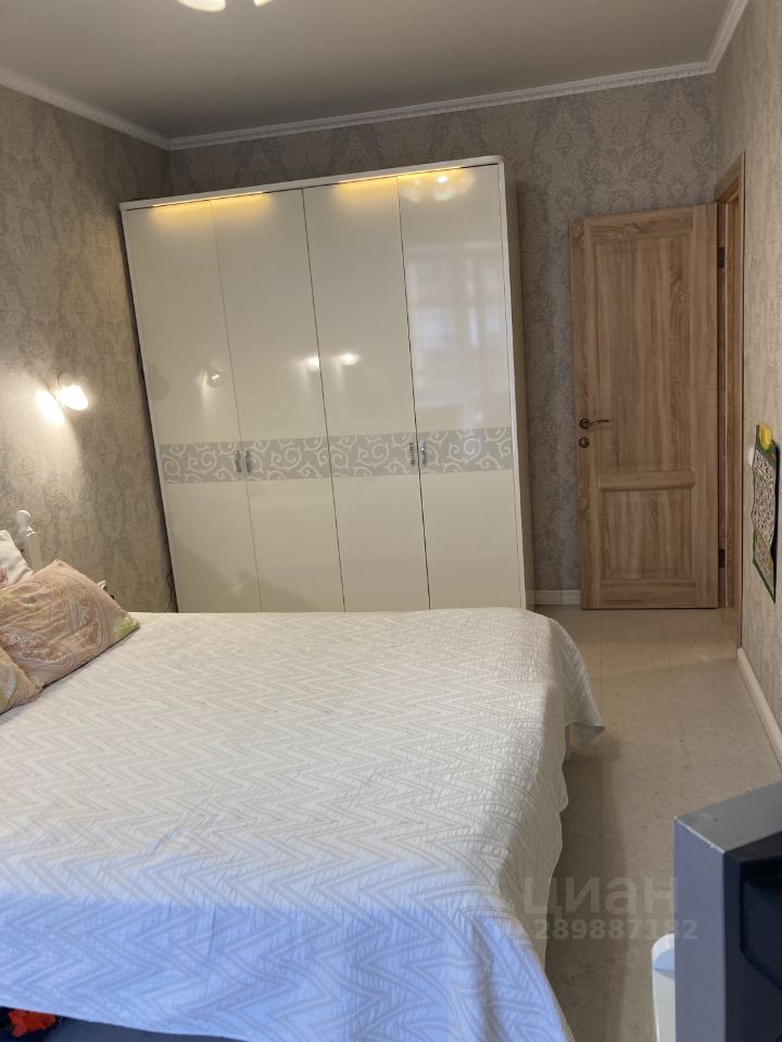 3-к кв. Хакасия, Абакан ул. Авиаторов, 4 (82.5 м²)