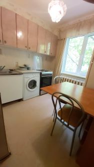 2-комн.кв., 44 м², этаж 1