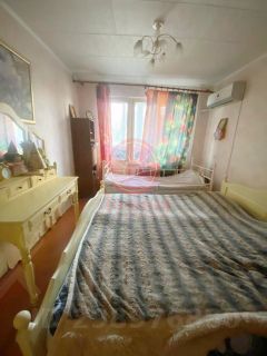 3-комн.кв., 74 м², этаж 1