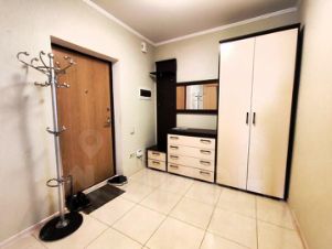 2-комн.кв., 90 м², этаж 8