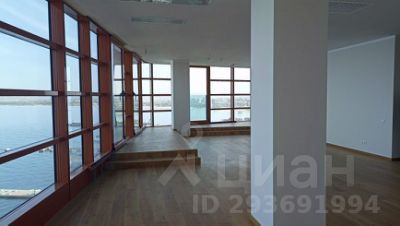 3-комн.апарт., 144 м², этаж 12