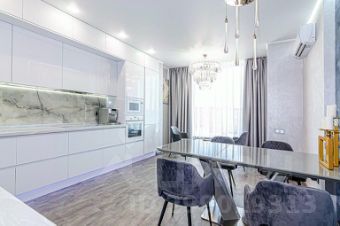 3-комн.кв., 80 м², этаж 8