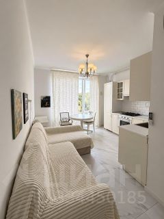 1-комн.кв., 42 м², этаж 2 1-комн.кв., 42 м², этаж 2