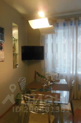 2-комн.кв., 94 м², этаж 2