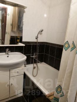 3-комн.кв., 60 м², этаж 4