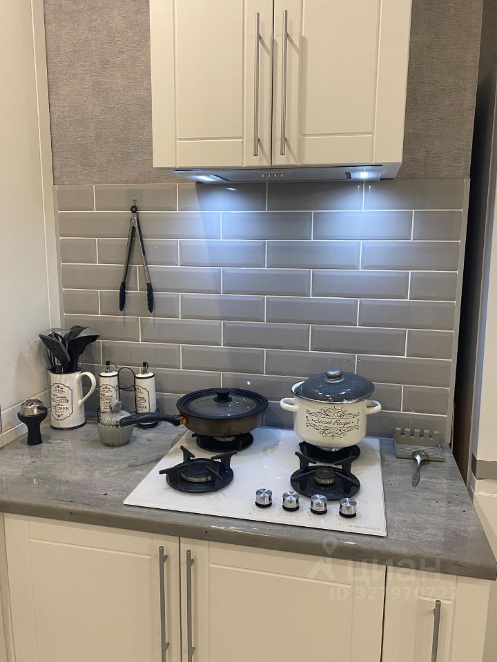 2-к кв. Астраханская область, Астрахань ул. Набережная реки Царева, 83 (74.0 м²)