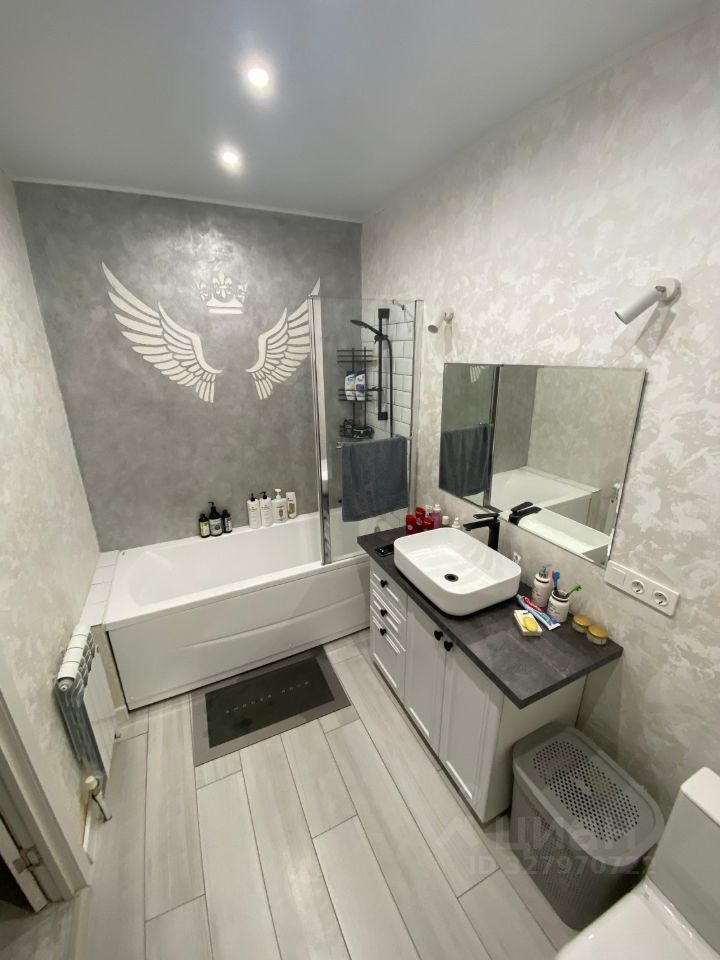 2-к кв. Астраханская область, Астрахань ул. Набережная реки Царева, 83 (74.0 м²)