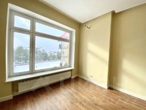 2-комн.кв., 87 м², этаж 2