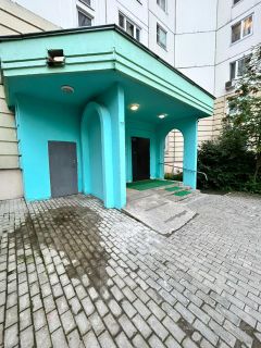 2-комн.кв., 72 м², этаж 1