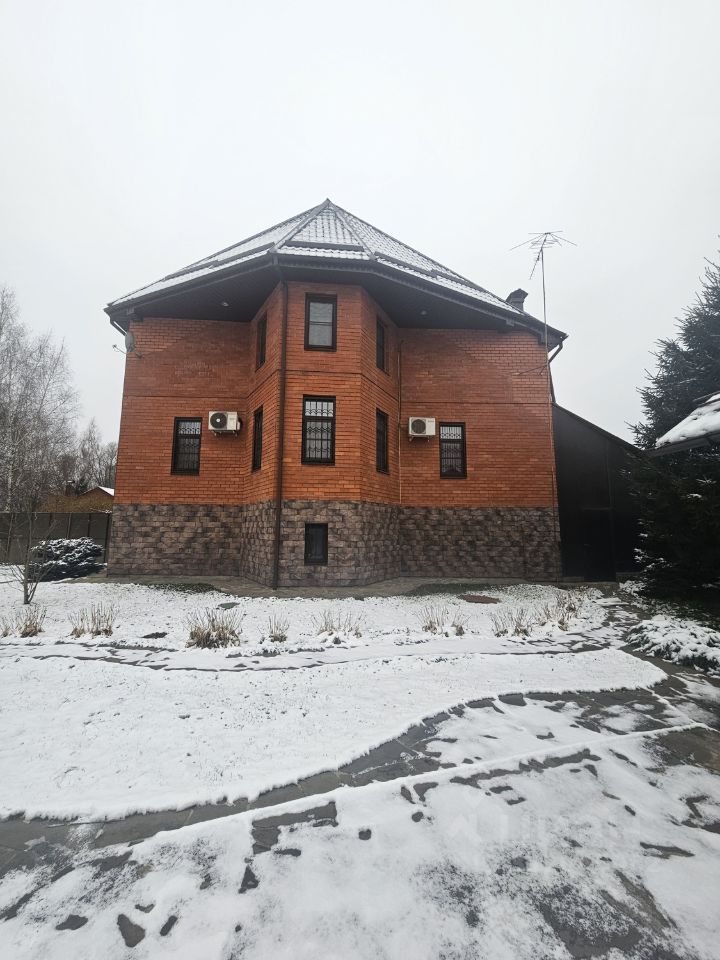 Продается4-комн.квартира,234,8м²