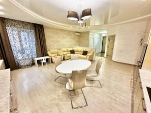 3-комн.кв., 95 м², этаж 8