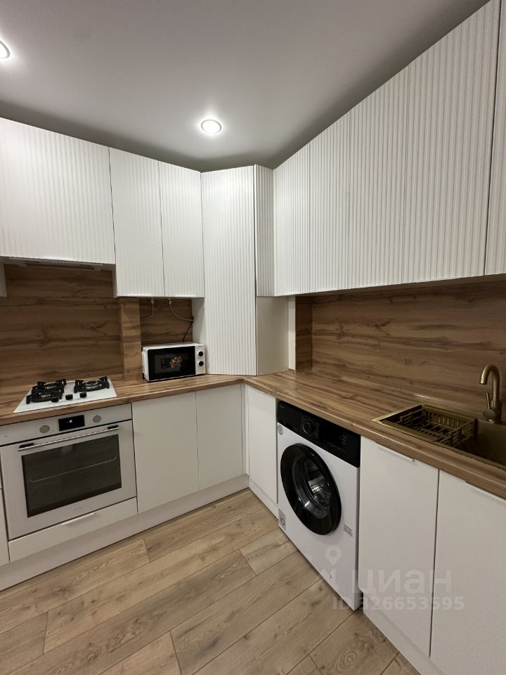 2-к кв. Ростовская область, Батайск ул. Ушинского, 27Ак2 (40.0 м²)