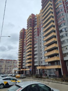 1-комн.кв., 42 м², этаж 4